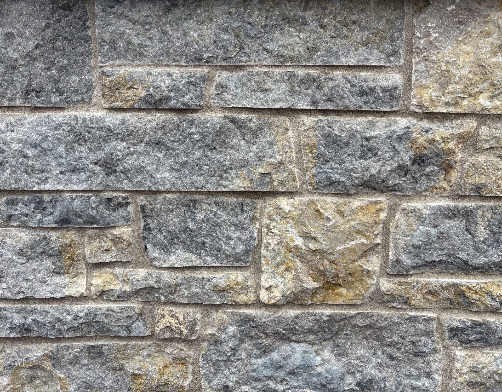 Seneca Limestone® arctic sawn-rise